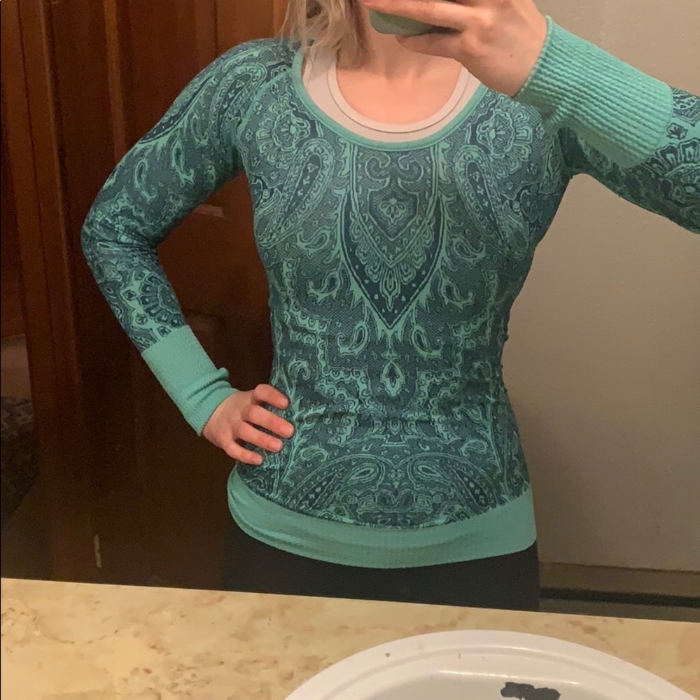 Athleta Long Sleeve Top